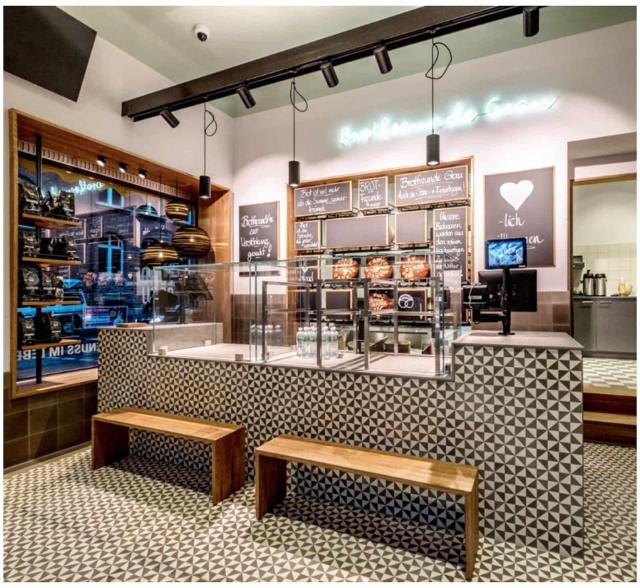 VIA Zementfliese in einer Baeckerei 