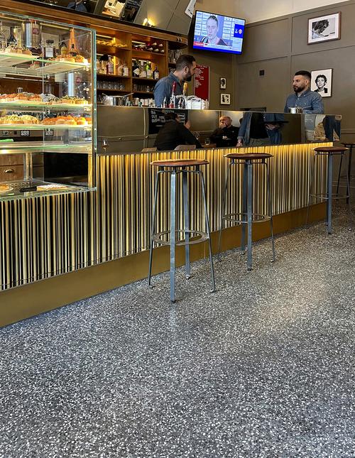 Terrazzo in der Riva Bar