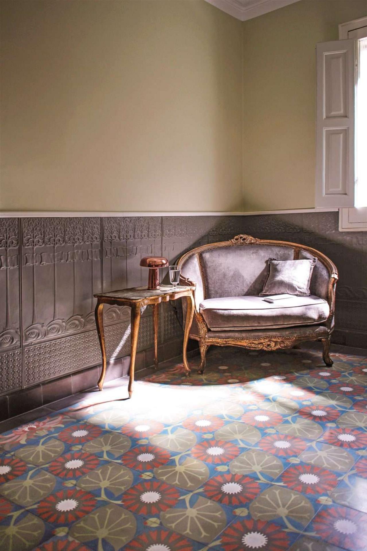 VIA-seerosenplatte im spanischen Salon 