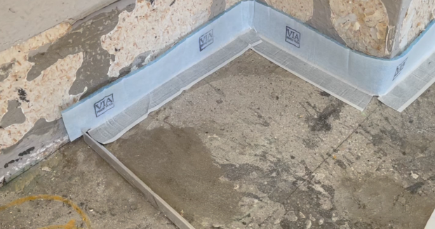 Edge insulating strips  