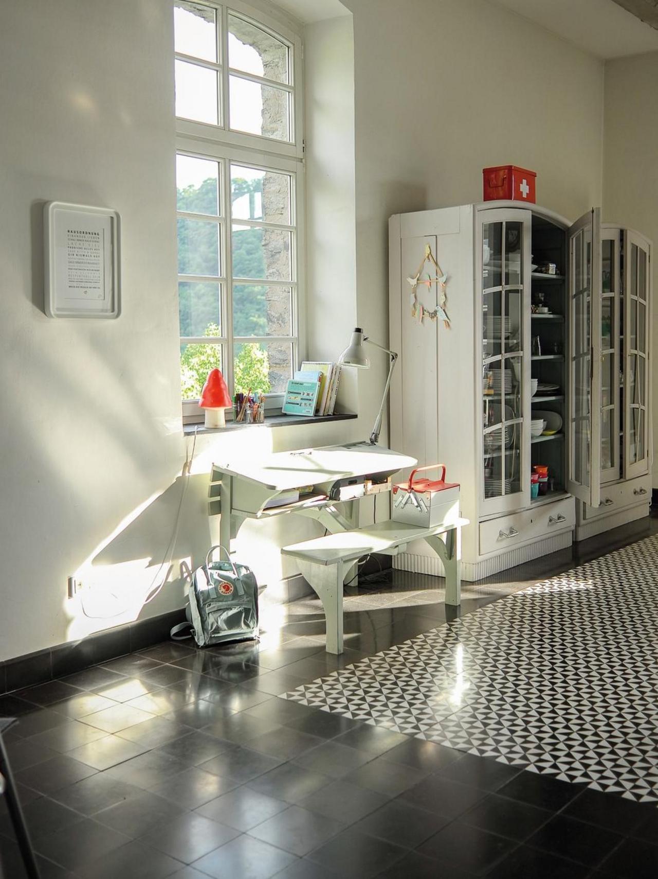 VIA Klassisches Dreiecksmuster in braun 