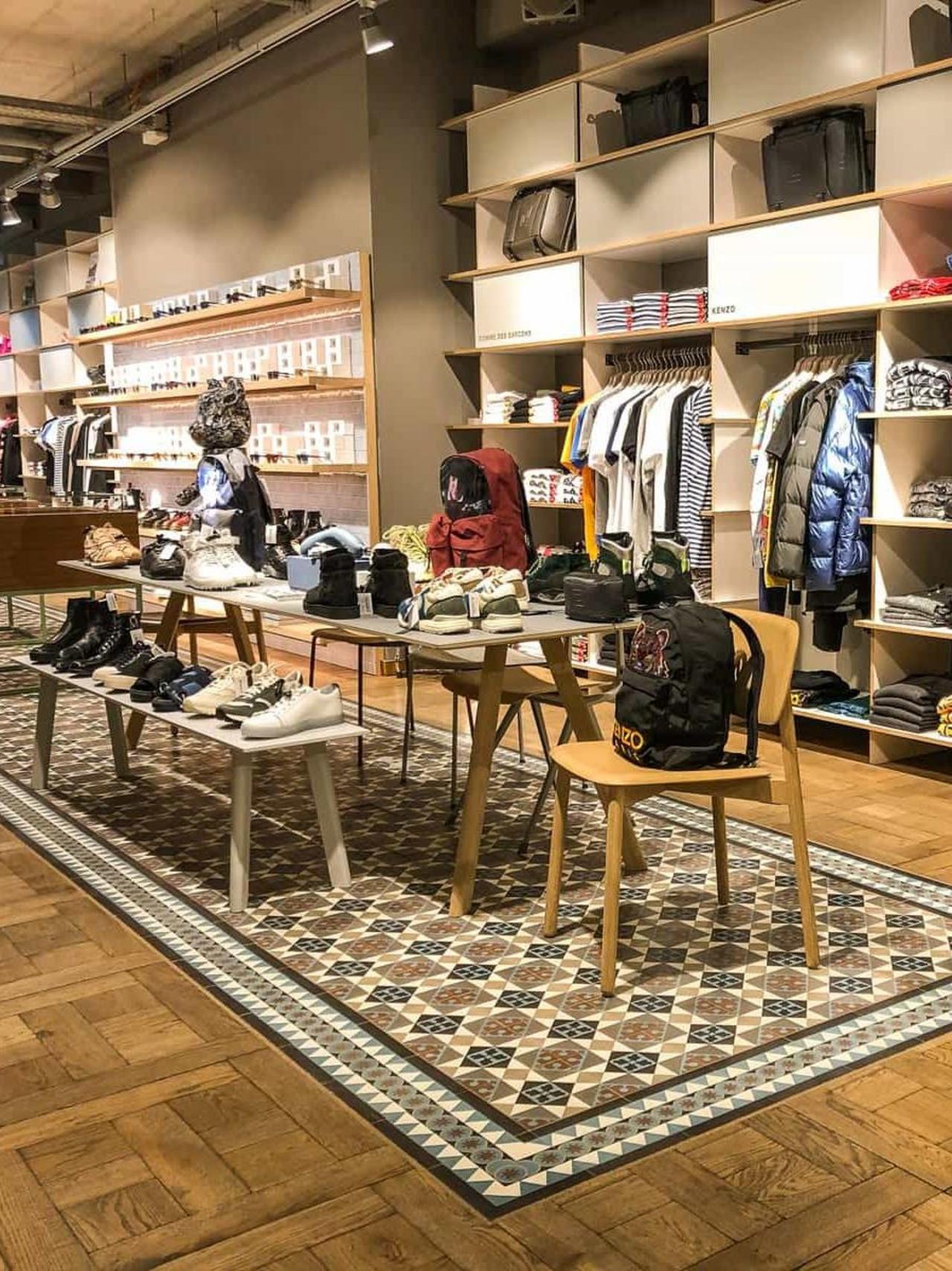 VIA Zementfliese in einem Ladengeschäft 