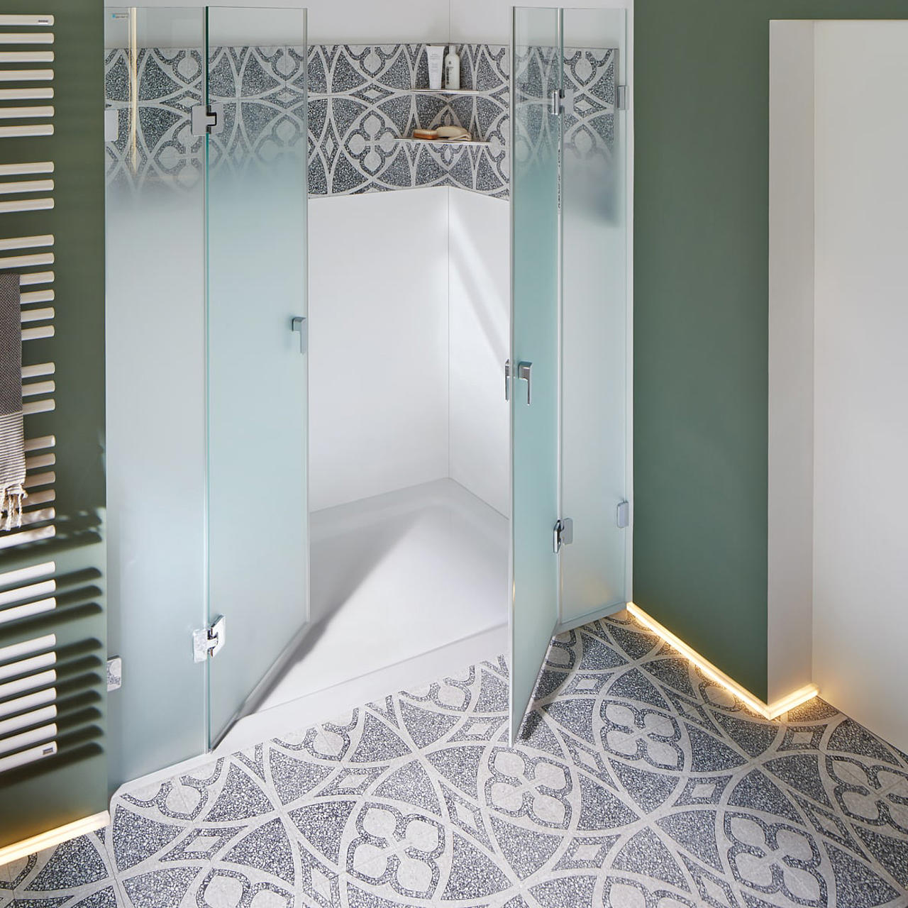 VIA Terrazzoplatten an Wand und Boden 