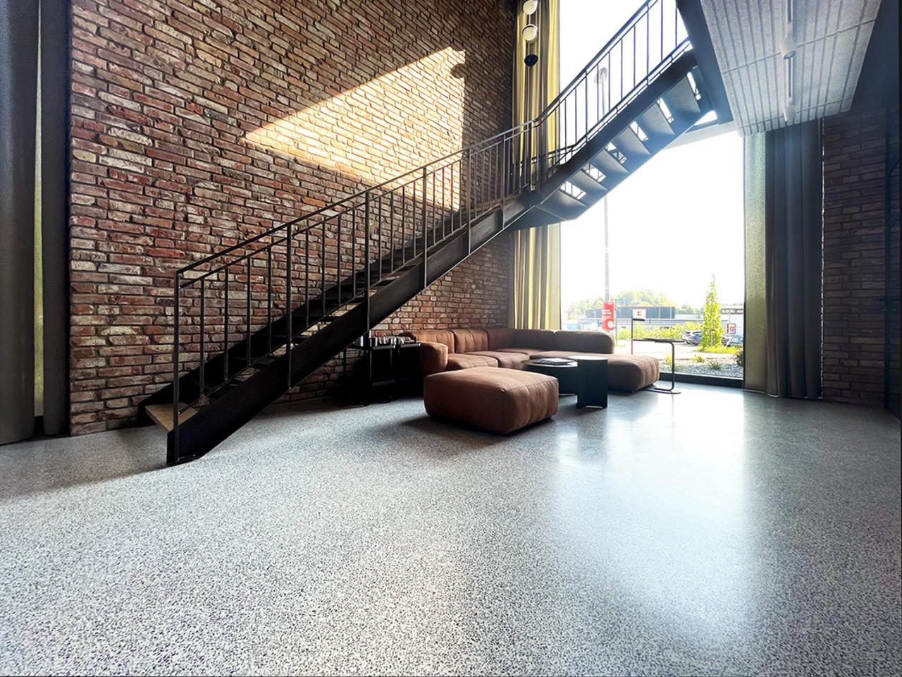 VIA Terrazzo im Eingang 