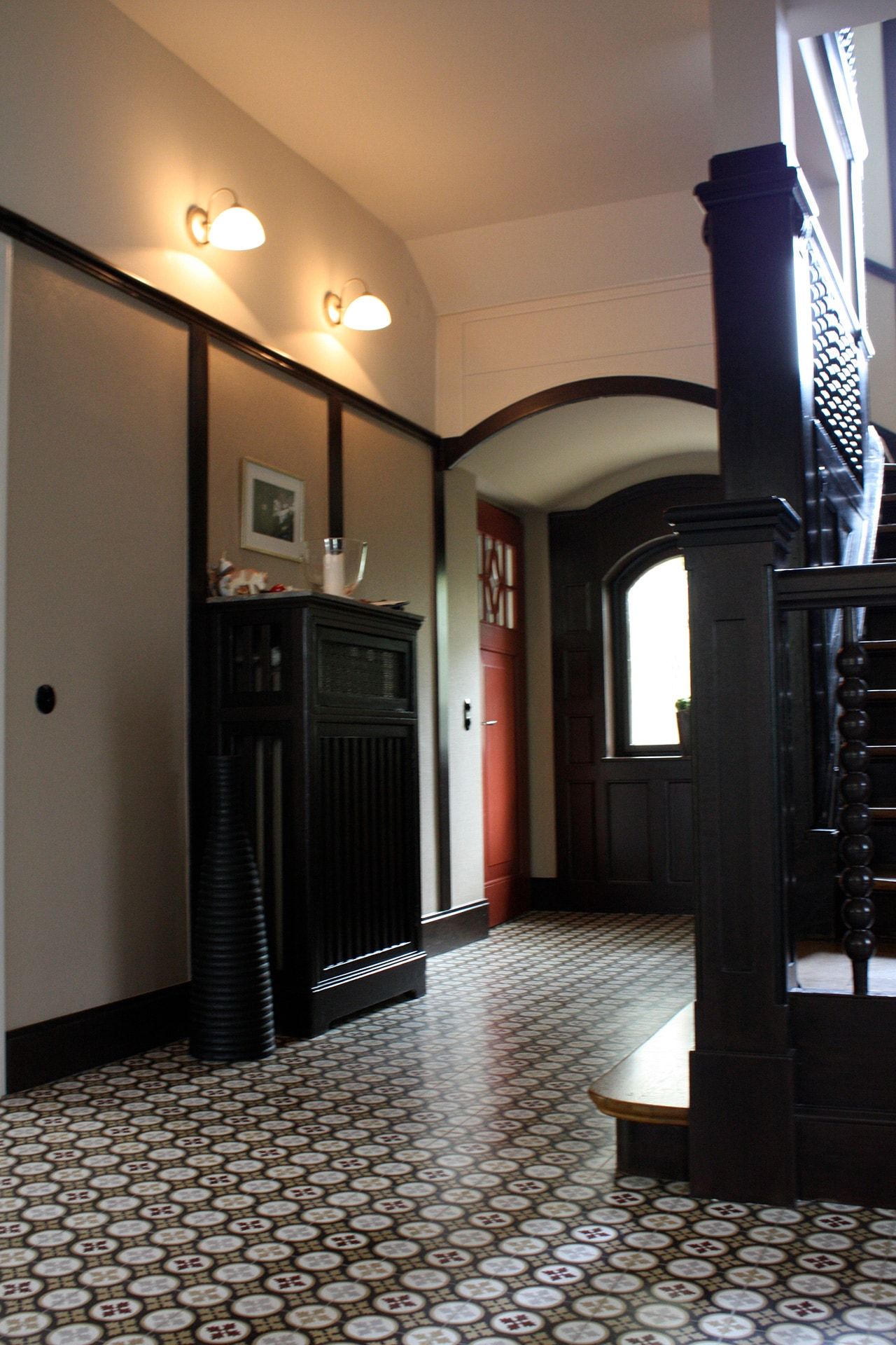 VIA Zementmosaikplatte N° 11860 Hausflur mit Treppe 