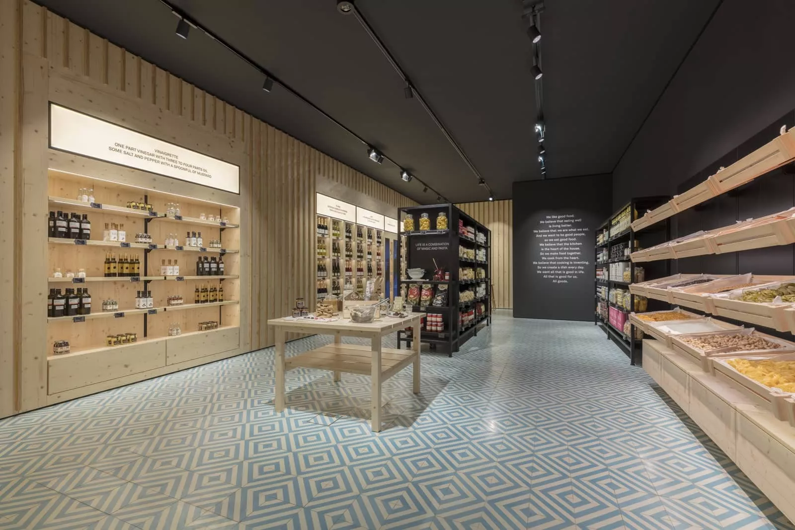 Blau-weisse Zementfliese von VIA für Vitra