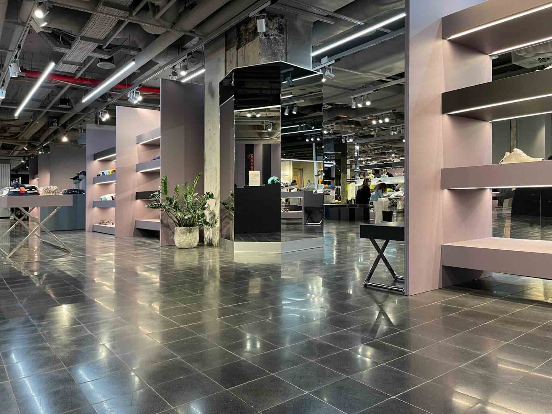 VIA Terrazzoplatten-rosa und schwarz-Kaufhaus Oberpollinger München