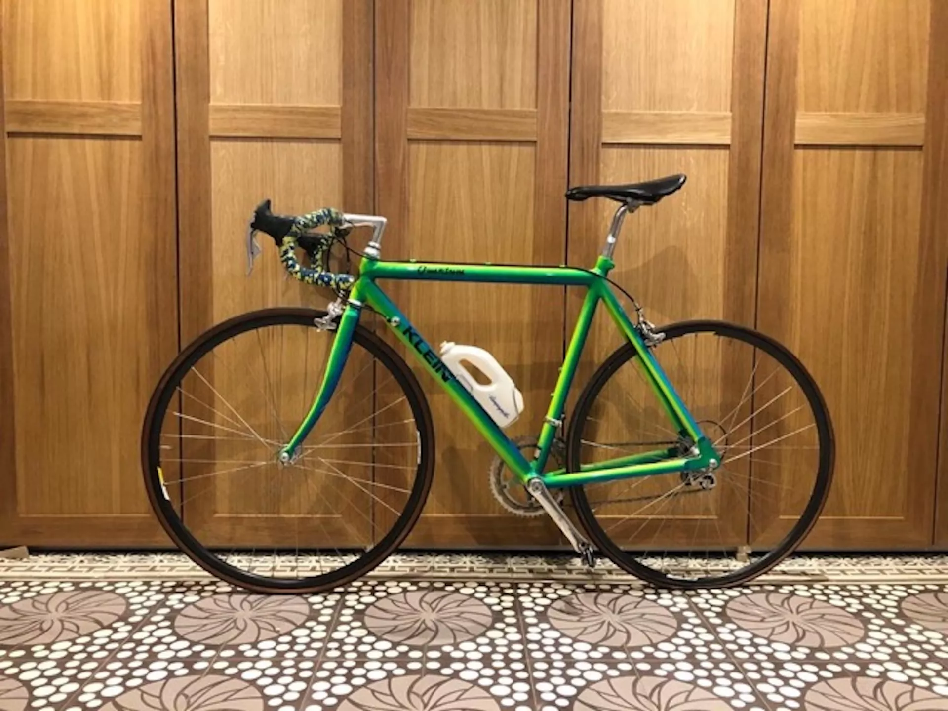 Zementfliese N° 51135-8281