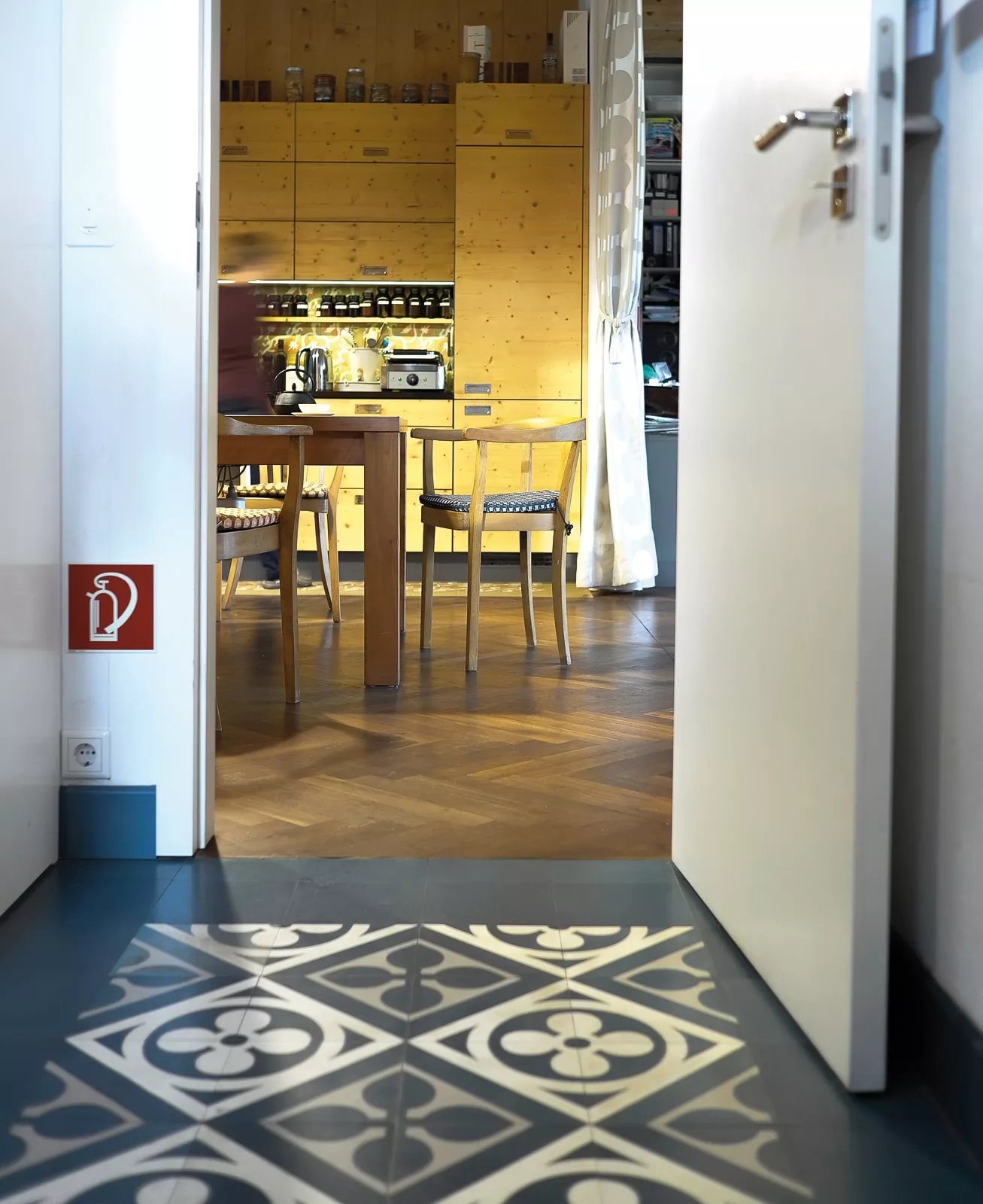 Zementfliese N° 13143