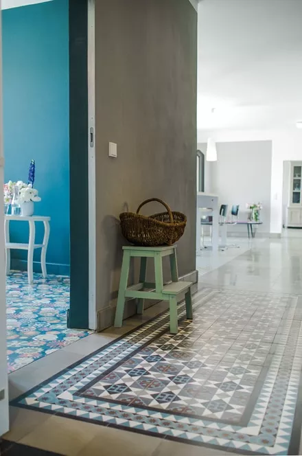 zementfliesen-via_zementmosaikplatte_zementfliese_kreidefarbe_petrolblau_20x20cm_51078_eselbraun