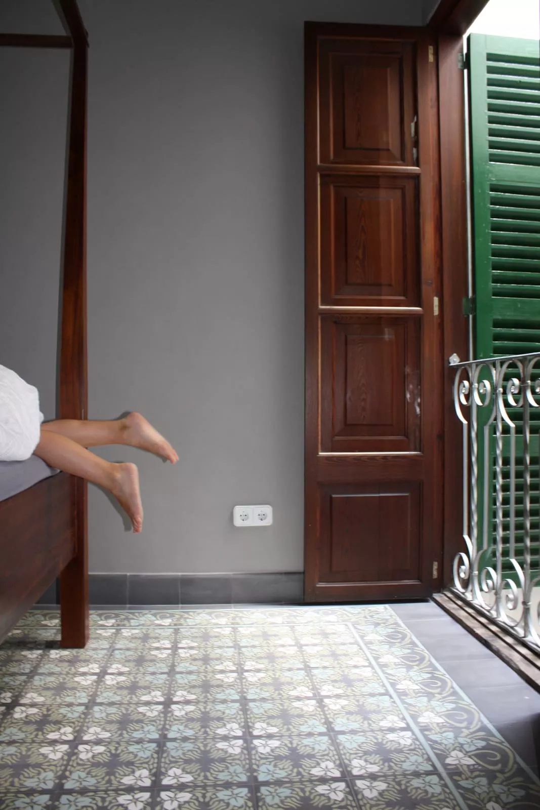 Zementfliese dunkelgrau N° 61