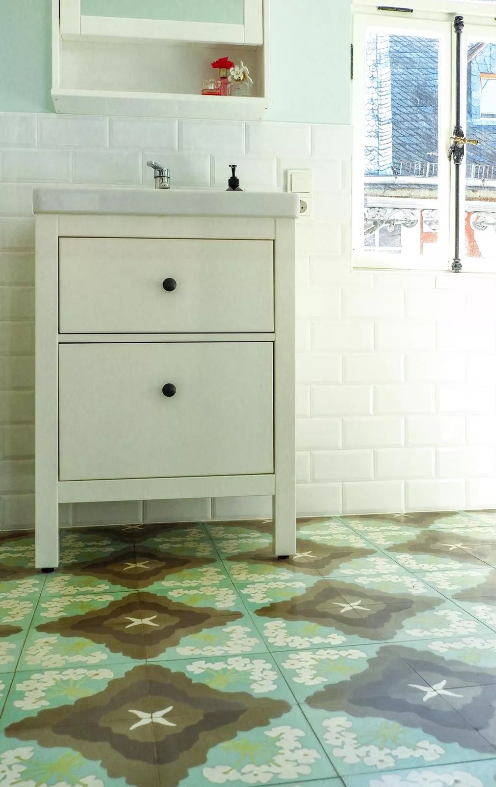 frische Jugendstil Zementfliese