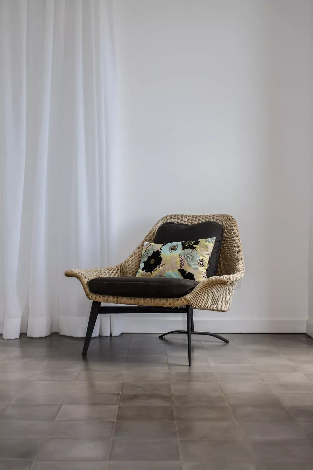 zementfliesen-nr.54-grau-schlafzimmer-viaplatten