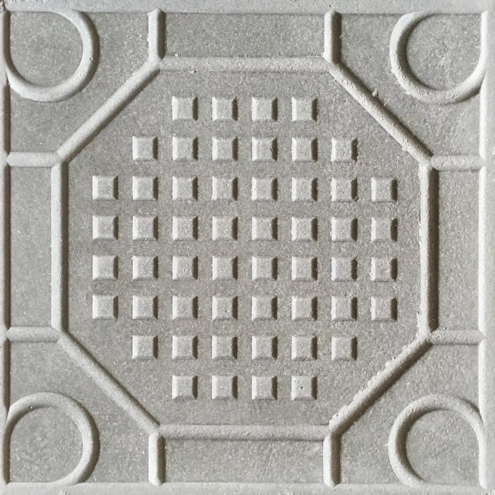 Trottoirplatte mit sechseckigem Muster