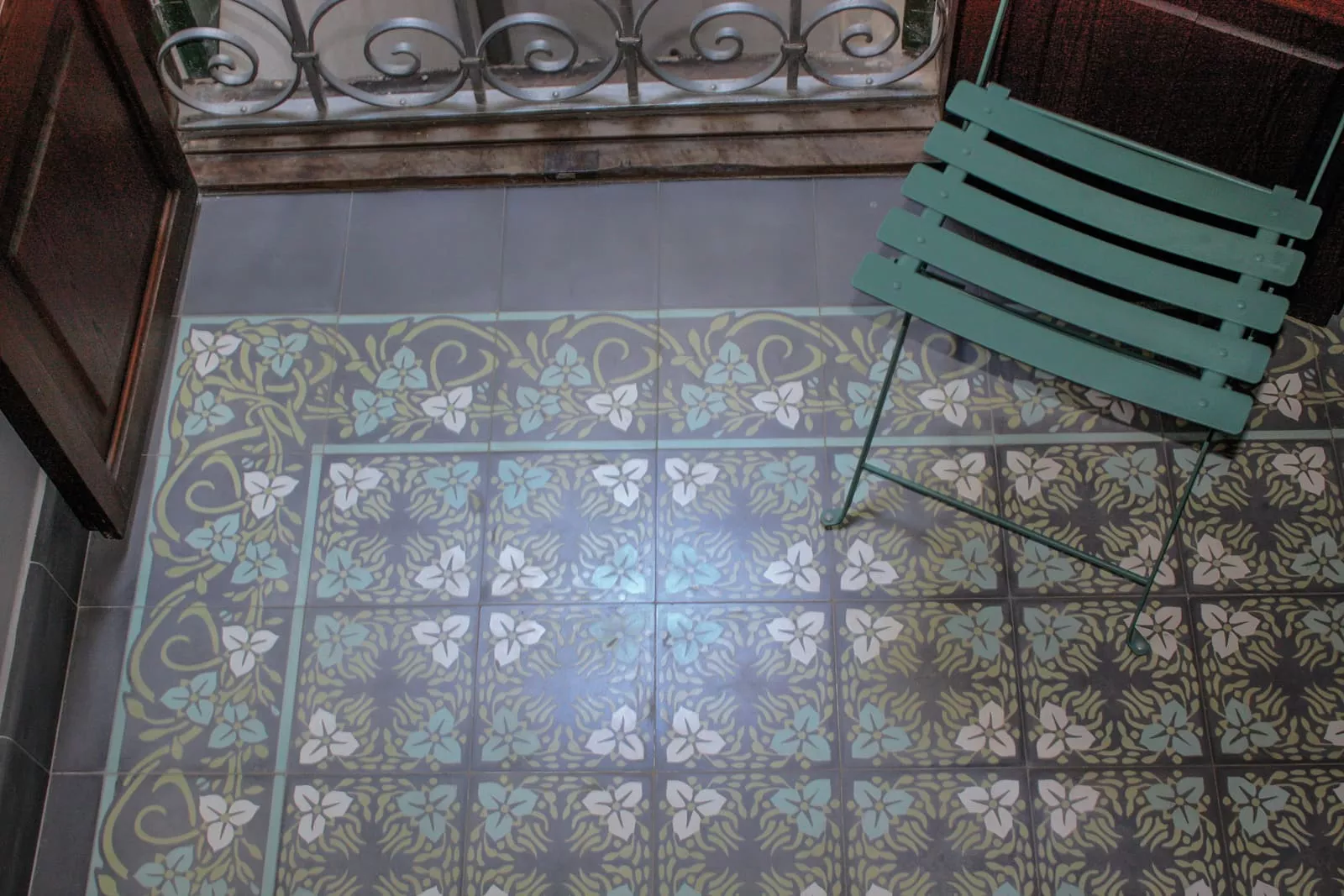 Zementfliese dunkelgrau N° 61