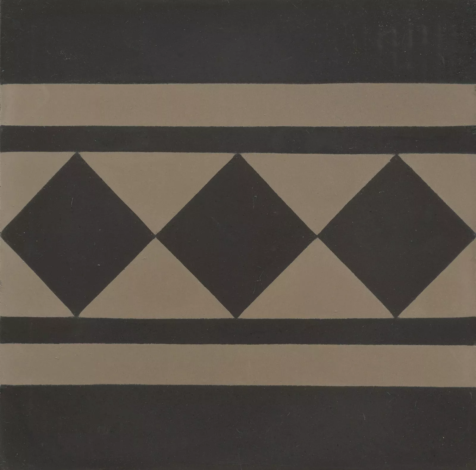 randfliese von VIA in schwarzgrau