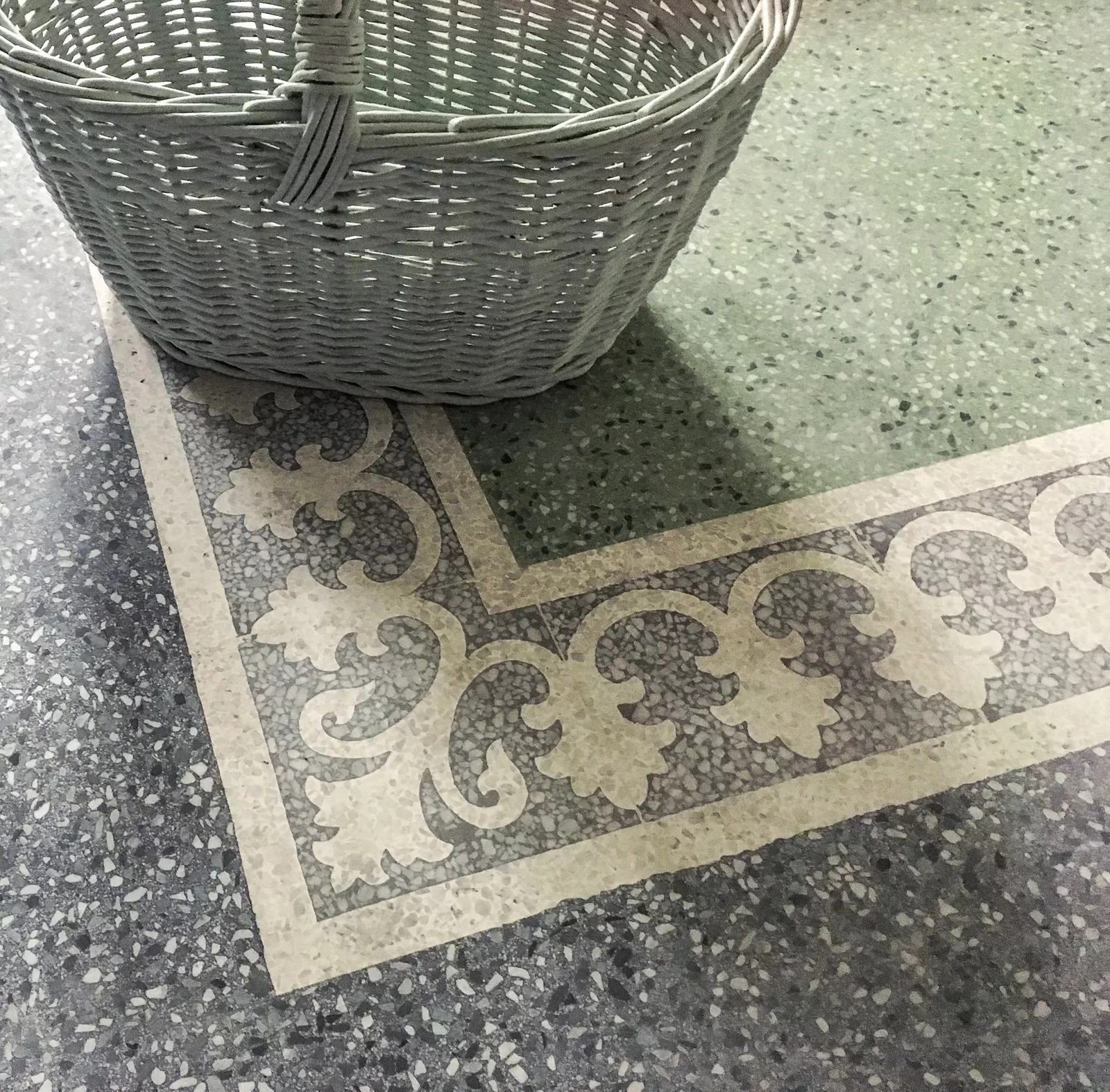 Terrazzo fugenlos mit Umrandung