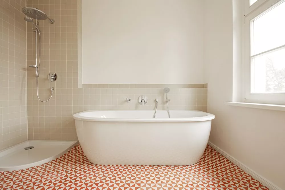 VIA_Zementmosaikplatten_10432_Schulkantine_Planung_Berktold_Weber_Architekten_Foto_Lukas_Haemmerle