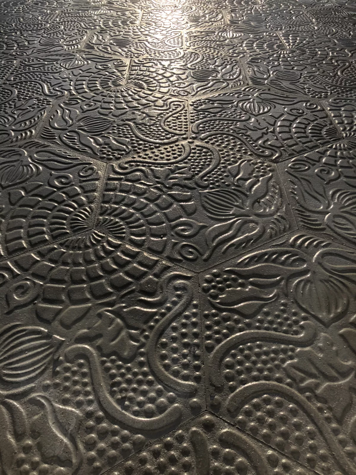 Große hexagonale Gaudí Trottoirplatte