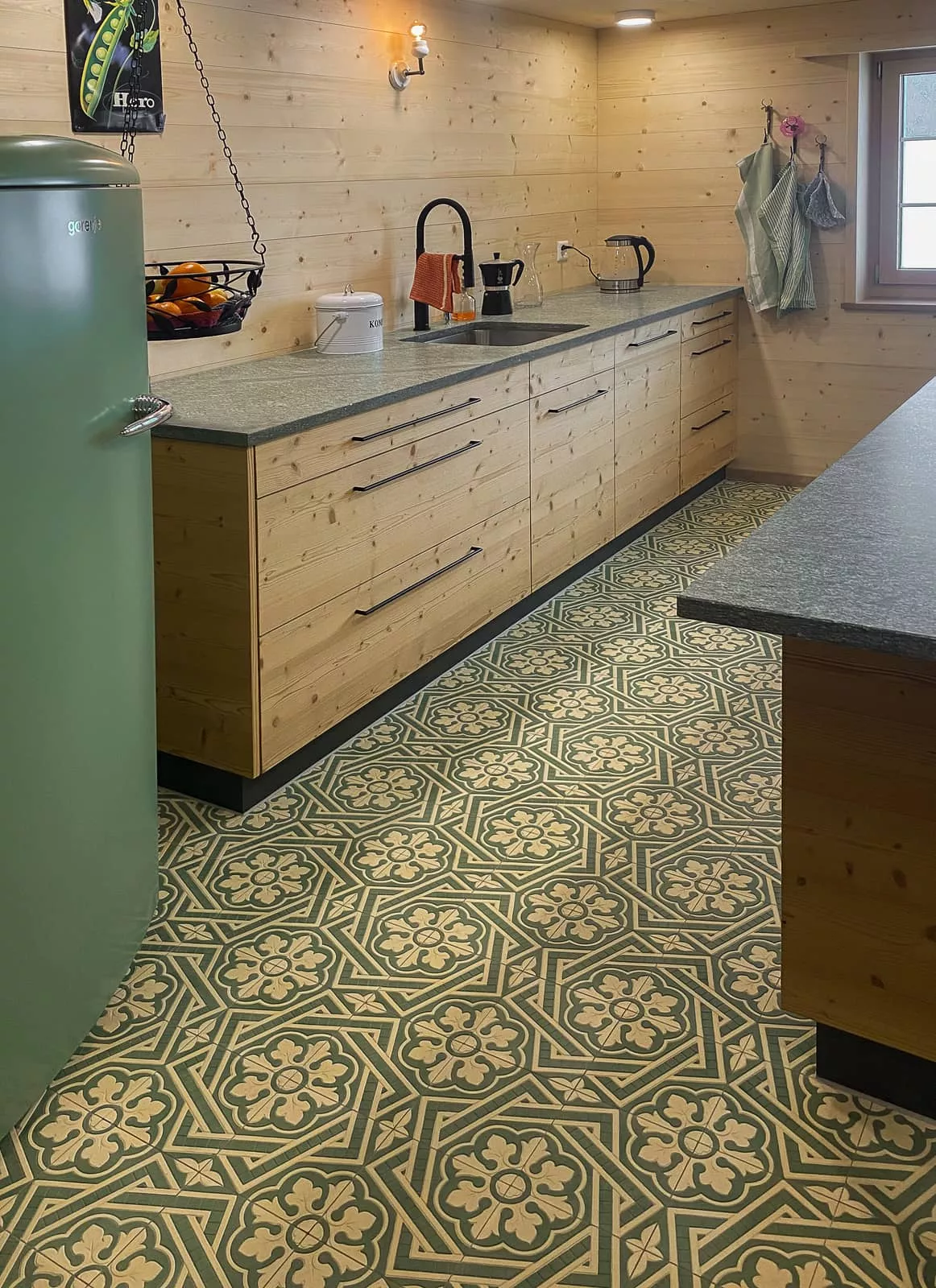 Zementfliese N° 40553 - Riffel