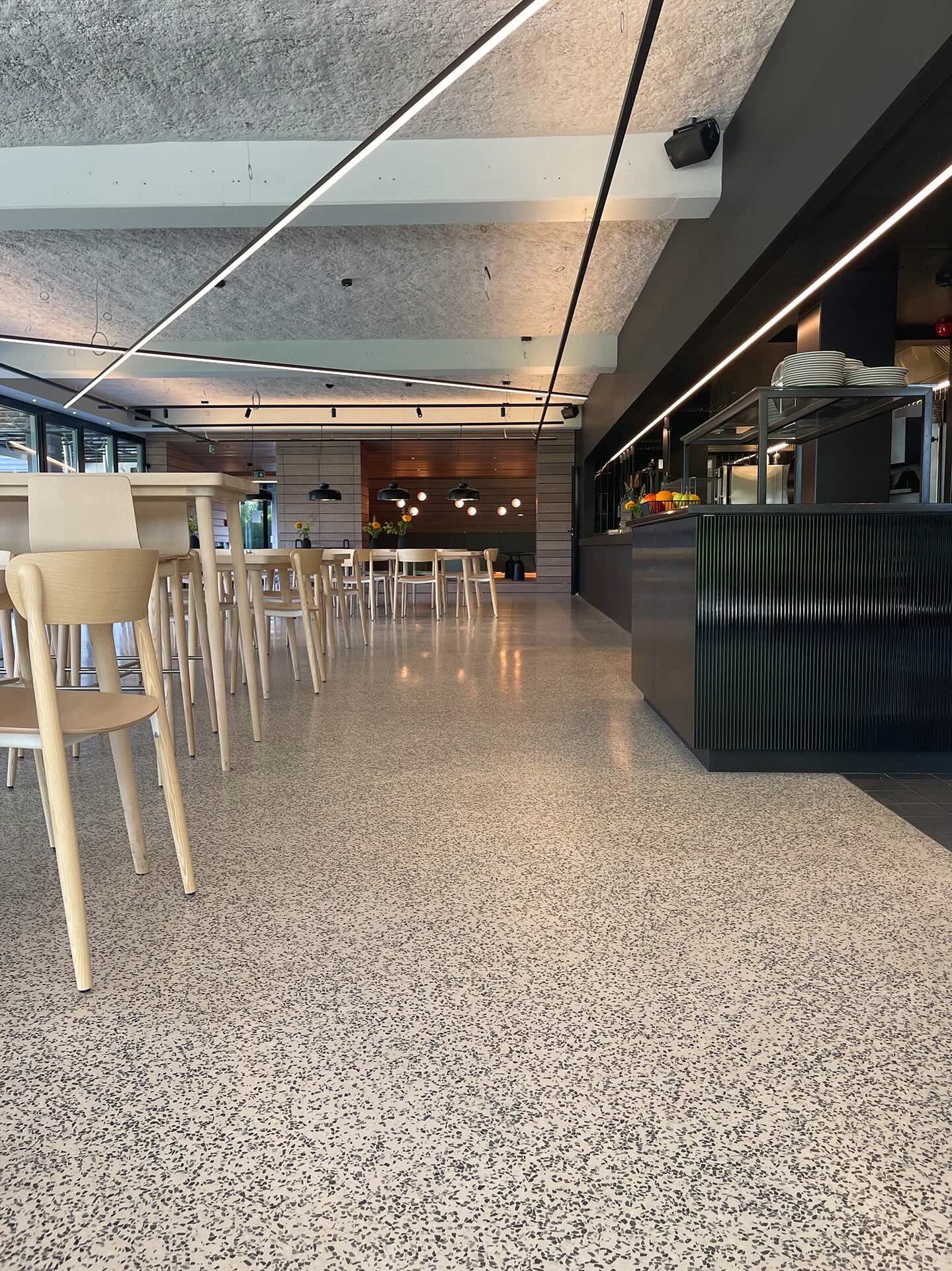 VIA Terrazzo Kantine