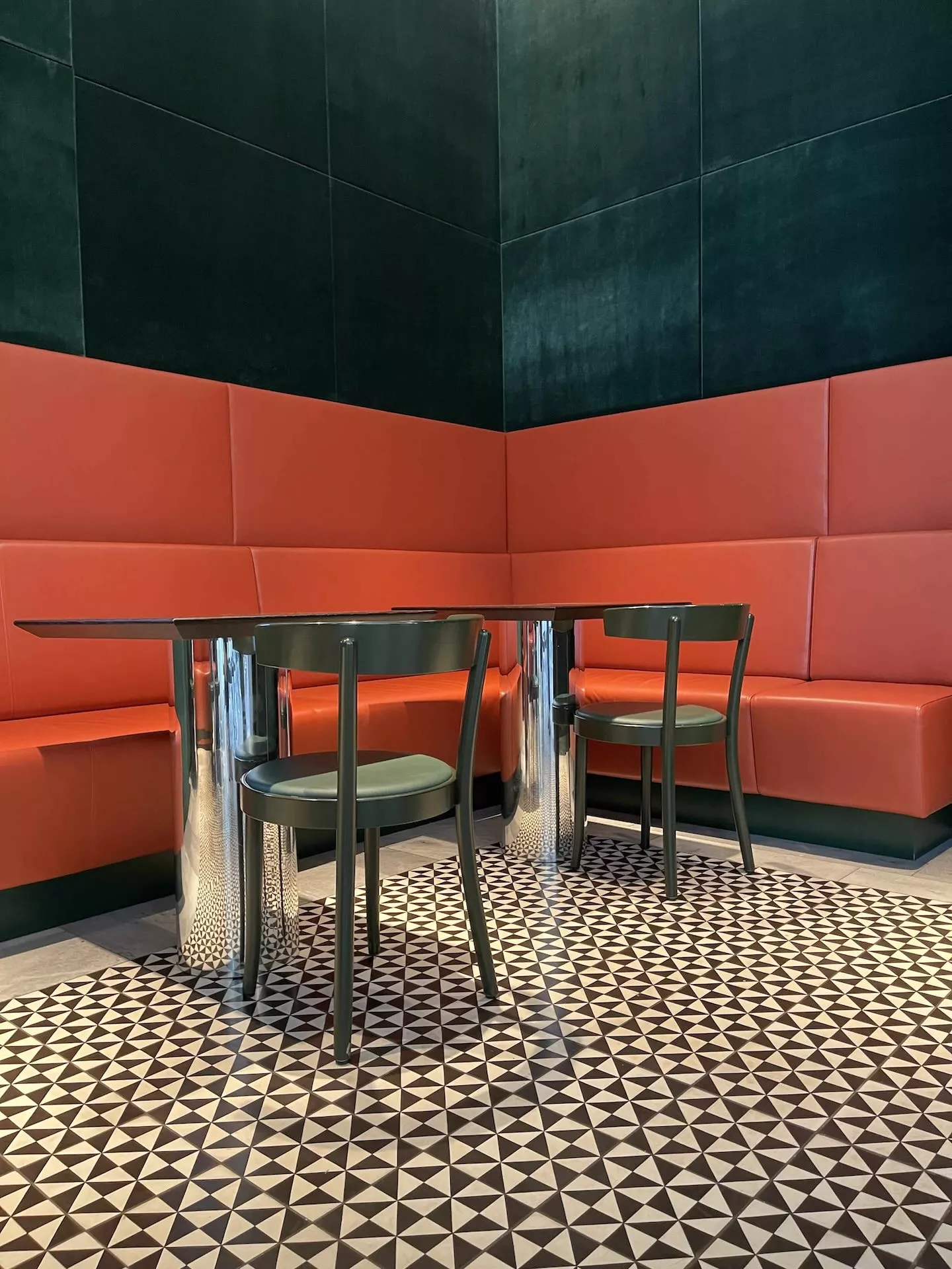 Kunsthaus Bar Zürich-10460-Ecke@viaplatten.de