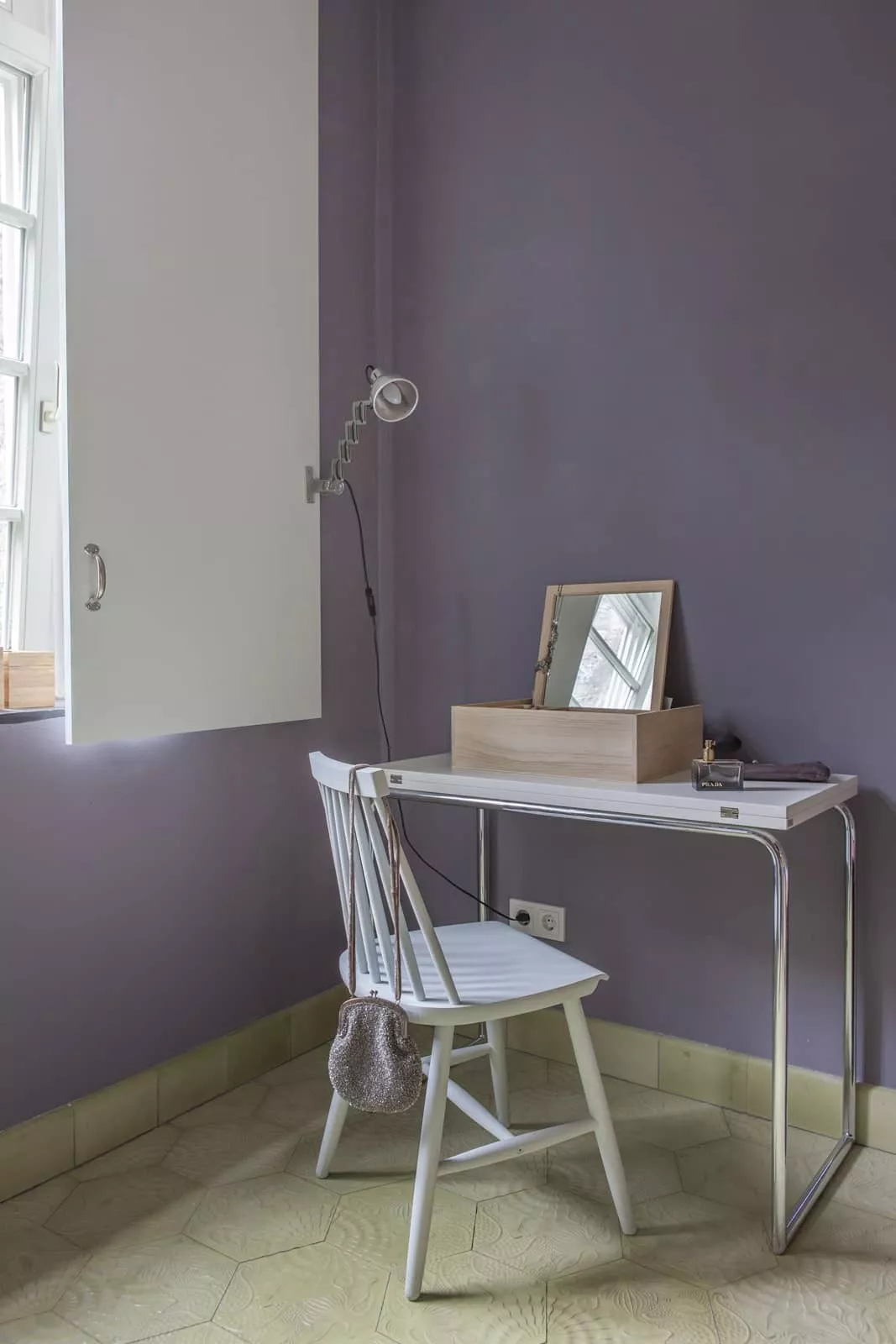 Kreidefarbe Purpurgrau N° 406