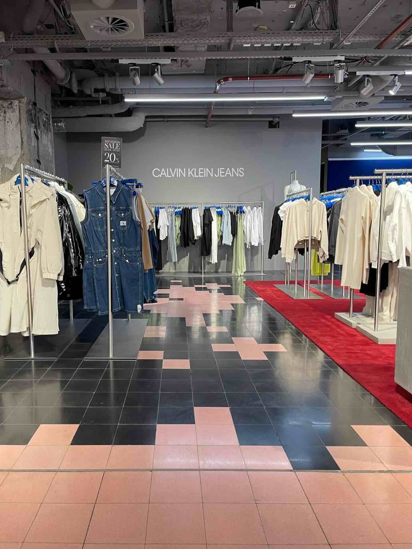 VIA Terrazzoplatten-rosa und schwarz-Kaufhaus Oberpollinger München